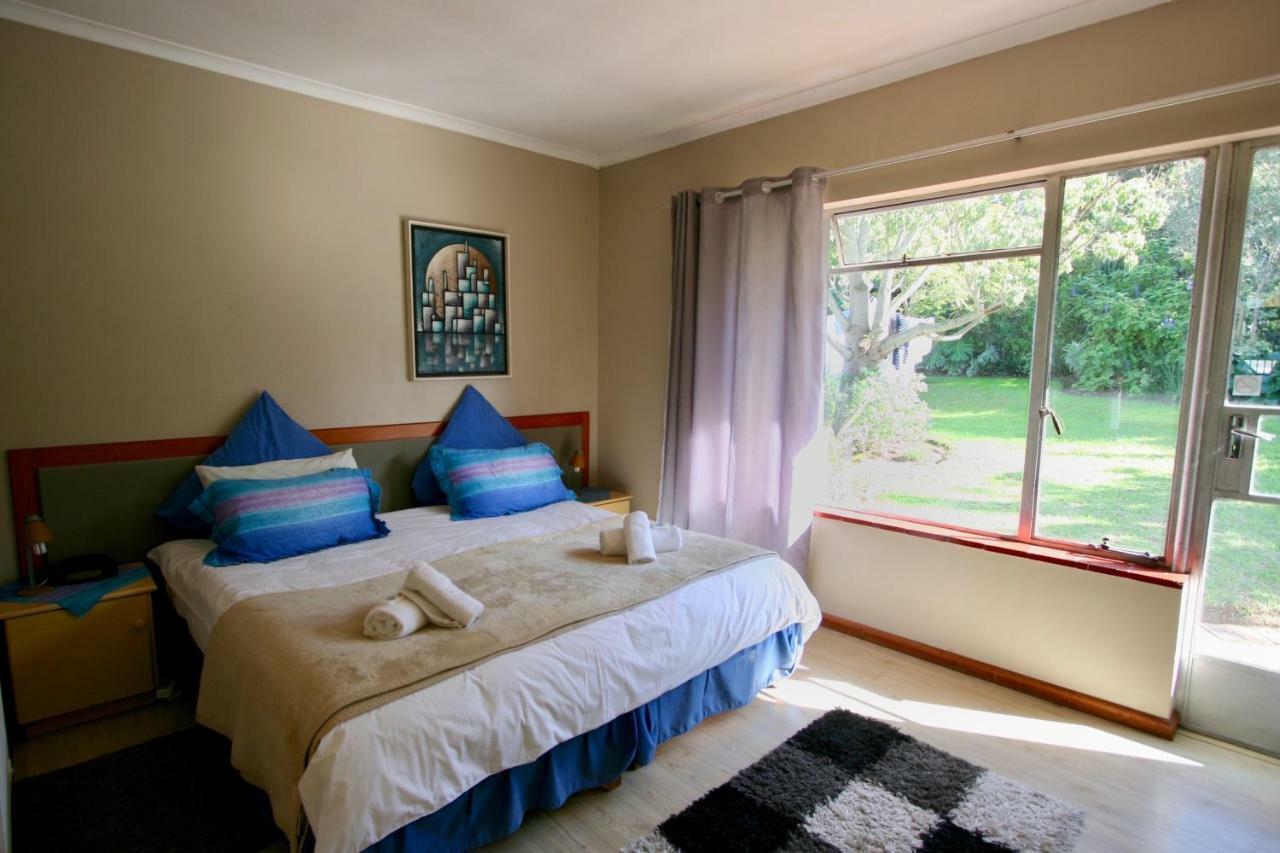 Clouds Guest House Durbanville Exteriör bild