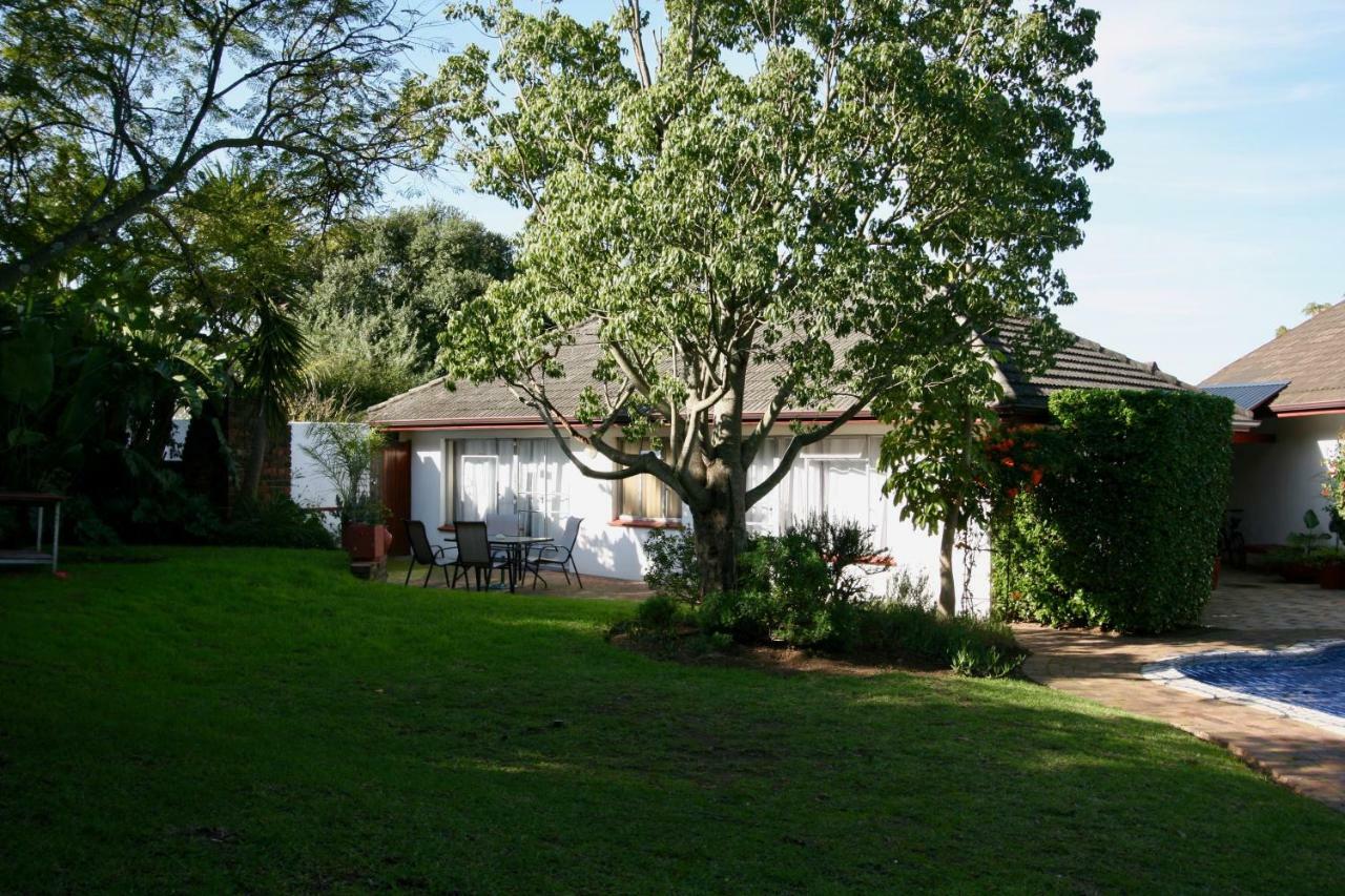 Clouds Guest House Durbanville Exteriör bild