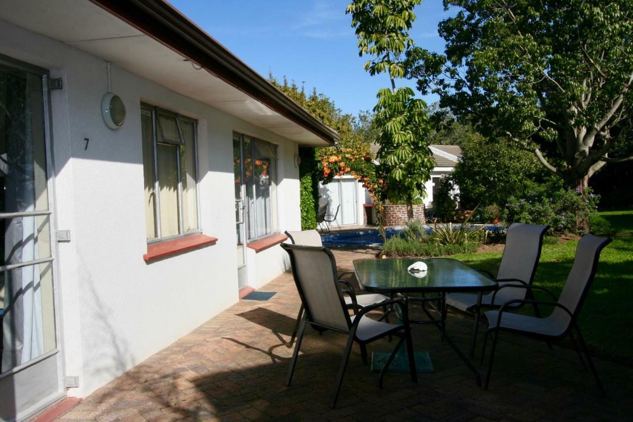 Clouds Guest House Durbanville Exteriör bild